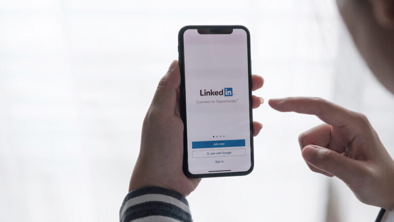 7 Benefits of LinkedIn Advertising - Consultus Digital